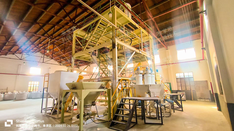 Calcium-powder-and-granular-material-are-weighed-and-mixed-together4